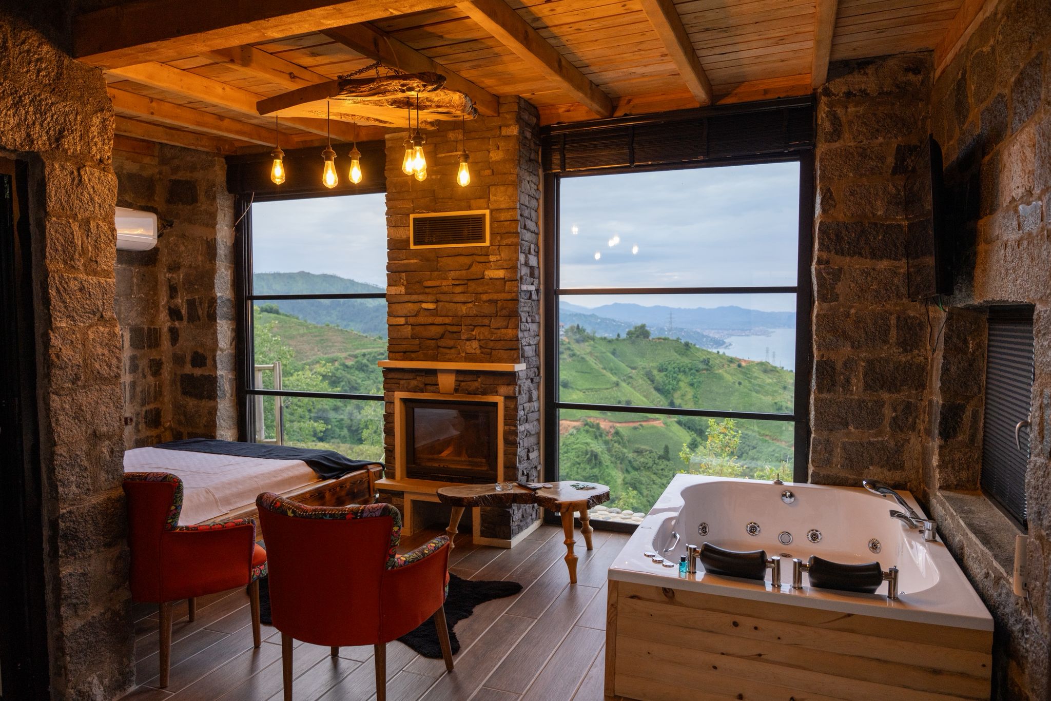Honeymoon Suite Taş Bungalov-12