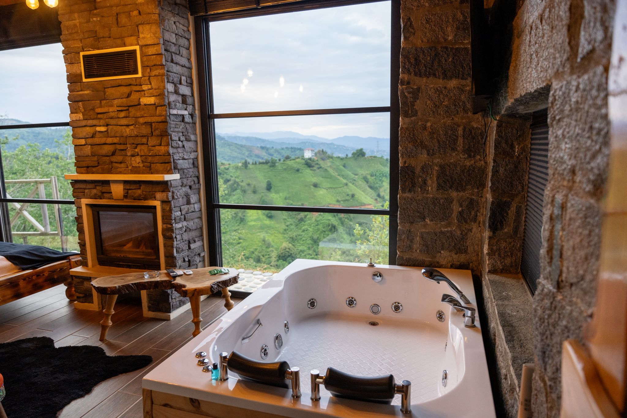 Honeymoon Suite Taş Bungalov-12