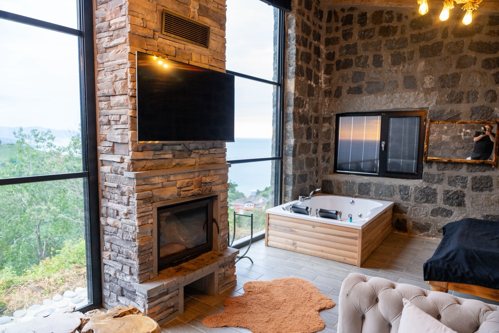 Jakuzili Şömineli Taş Bungalov-14